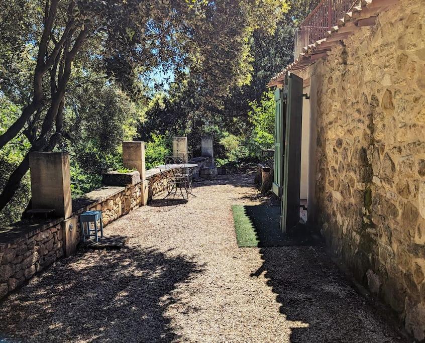 Sous Les Chenes Villa Peypin-d'Aigues Exterior foto