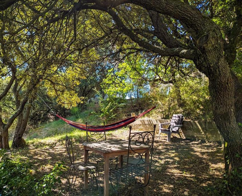 Sous Les Chenes Villa Peypin-d'Aigues Exterior foto